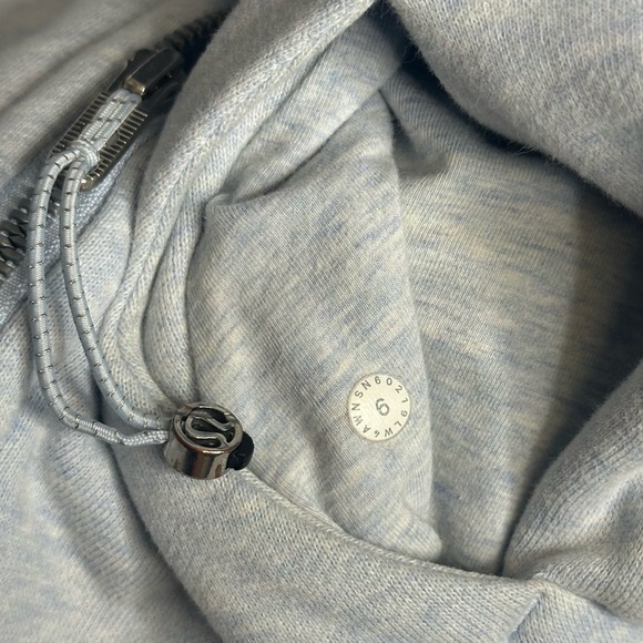 Lululemon Light Blue Heathered Full Zip Hoodie | Thumbholes | Size 6 - Picture 4 of 5